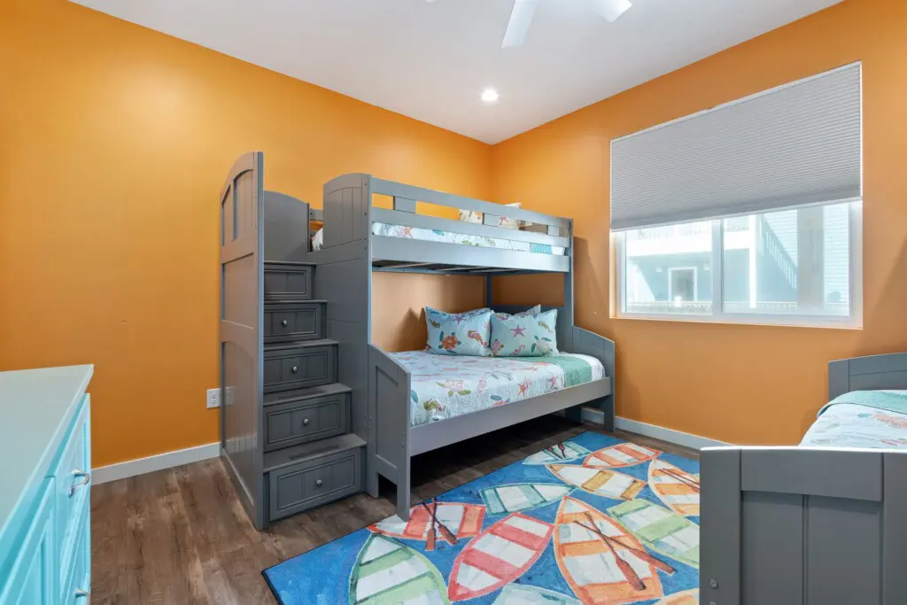 2b74f0e0cfd74380aa1a9a4f33533ece LargeOriginal.jpg