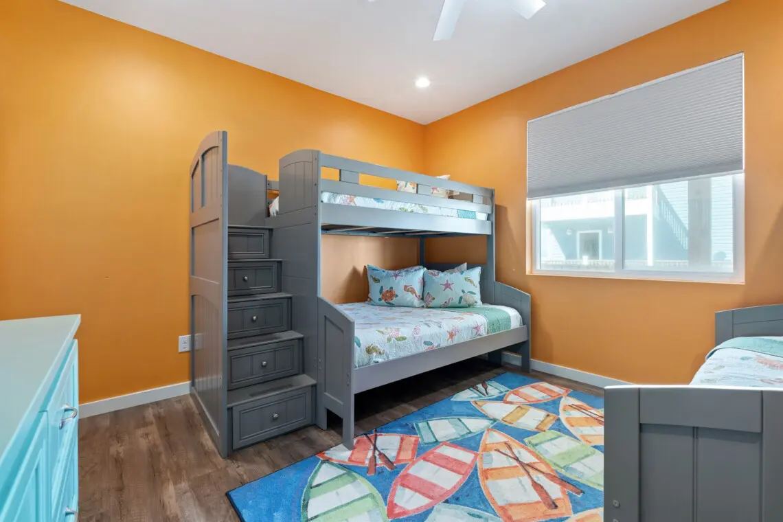 2b74f0e0cfd74380aa1a9a4f33533ece LargeOriginal.jpg