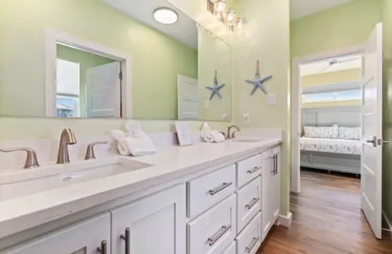 7ffbd8e8f83c4cc2bd7c3ff50eaa093b LargeOriginal.jpg