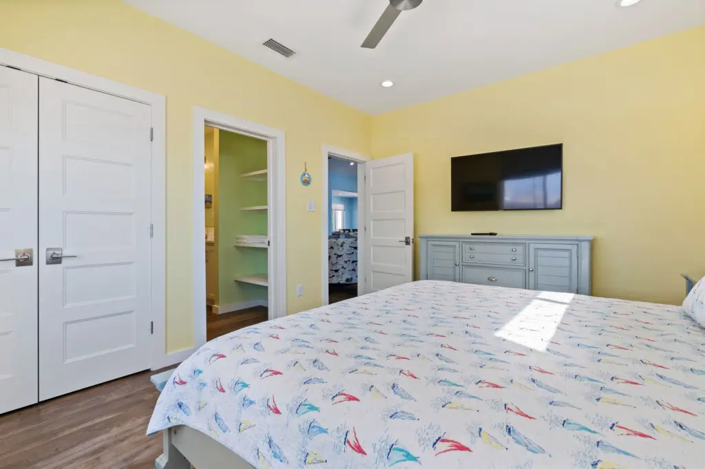 ae9a0baed36b43afb8e42d27f6181194 LargeOriginal.jpg