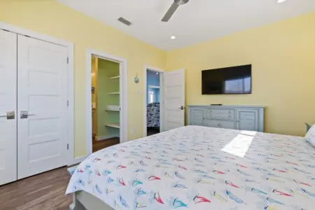 ae9a0baed36b43afb8e42d27f6181194 LargeOriginal.jpg