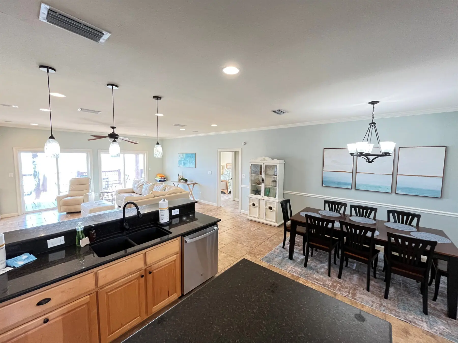 8effe1a360c84628a08fb12d84f92104 LargeOriginal.jpg