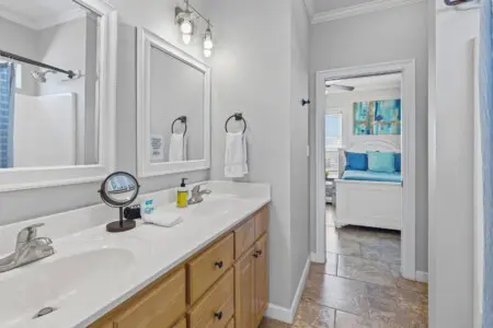 064749deb7ea464280ff3bbb9e3ed5ac LargeOriginal.jpg