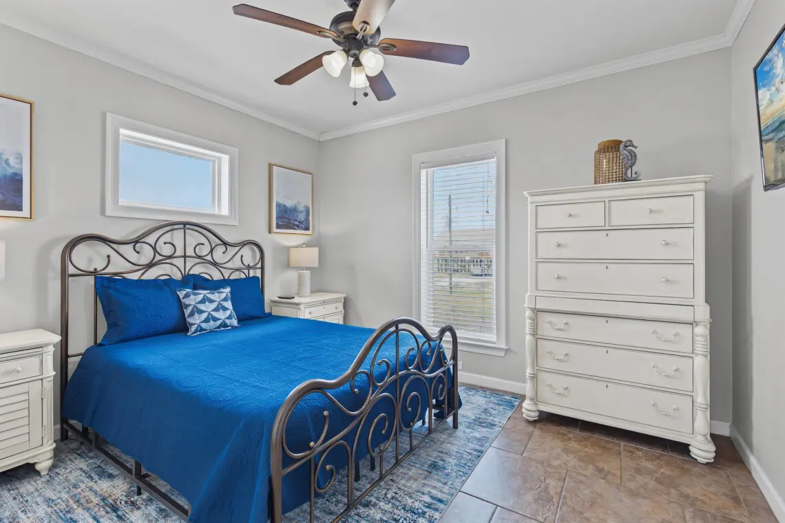 074702efe6364a43939b844af9a45852 LargeOriginal.jpg