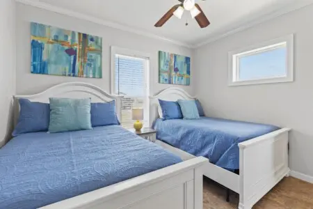 a6838b8537624e1a997e271779ff5099 LargeOriginal.jpg