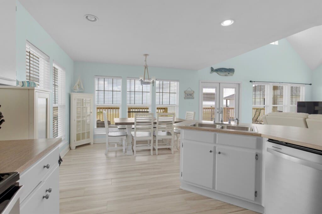 0f31c98298c845abbf9973c3bd28362f LargeOriginal.jpg