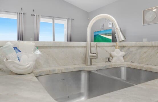 18071a2ec44e4951b112c1142a480faf LargeOriginal.jpg