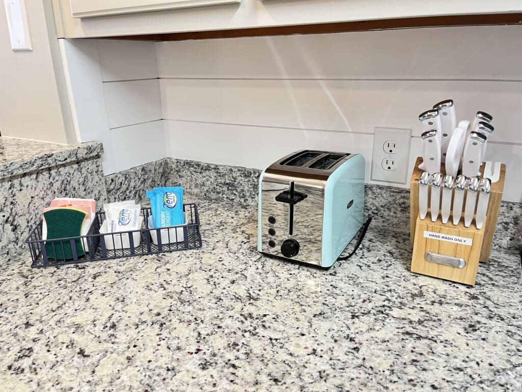 1b97a85491a3458b90b429deefa5cbb7 LargeOriginal.jpg