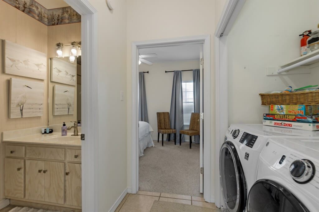 244b800717614bbc831a03c416709b47 LargeOriginal.jpg