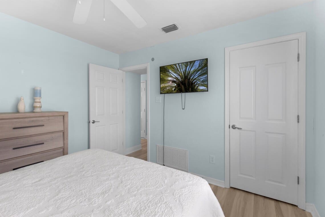 33f355553593464c9c707e28b6b112a4 LargeOriginal.jpg