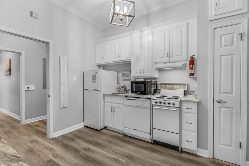 530191eb82534e18aadf3cb8c888fe9b LargeOriginal.jpg