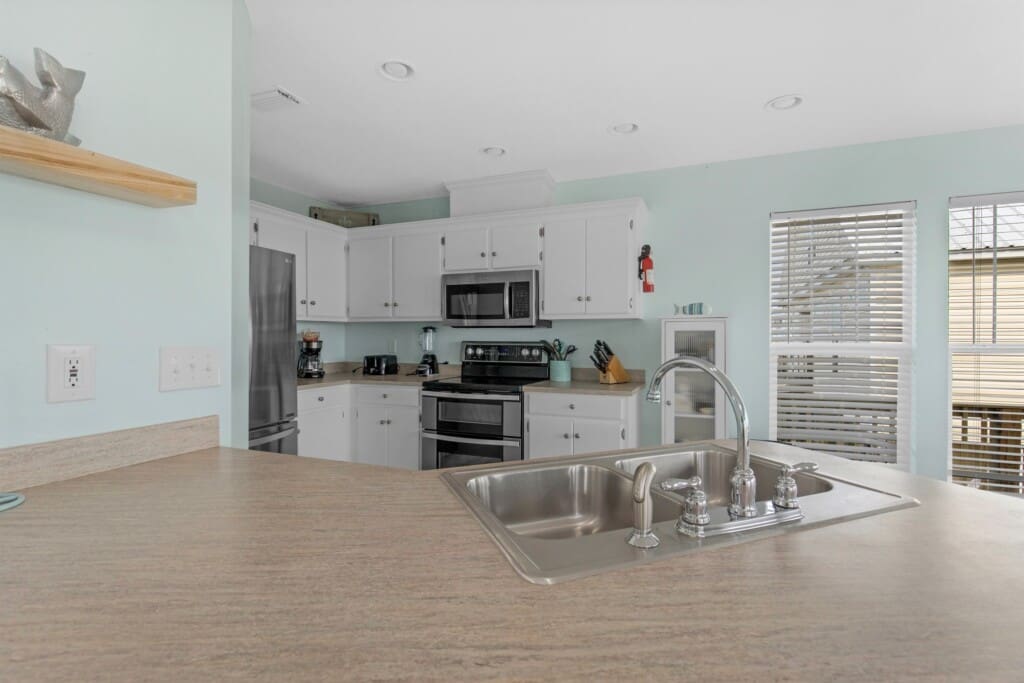 5c14e08460aa4a07ba8c263f7a3be860 LargeOriginal.jpg