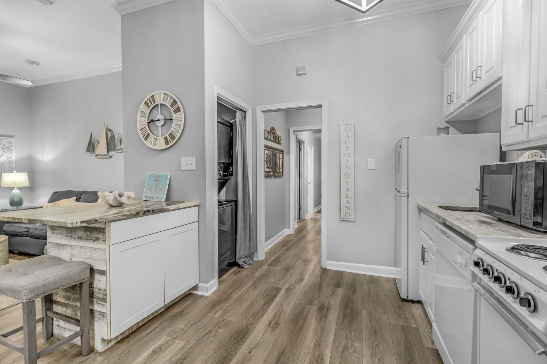 66505cb1be6443d29155abc08cb69904 LargeOriginal.jpg