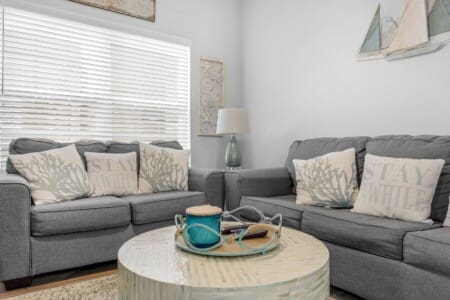 6ee44036ce1c4e988c0d4080cca49e3a LargeOriginal.jpg