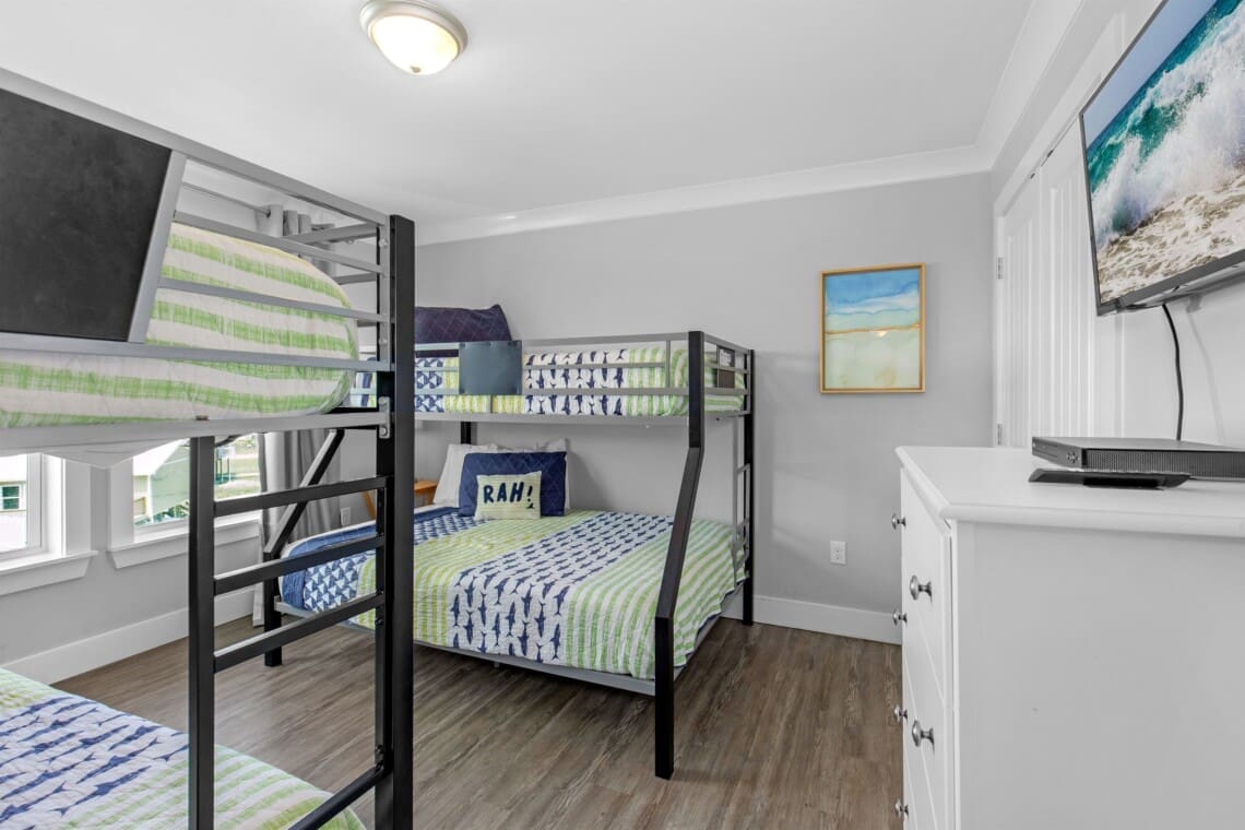 a97f8760e7964046a51f6dbea5658fba LargeOriginal.jpg