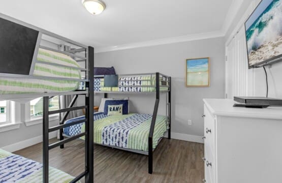 a97f8760e7964046a51f6dbea5658fba LargeOriginal.jpg