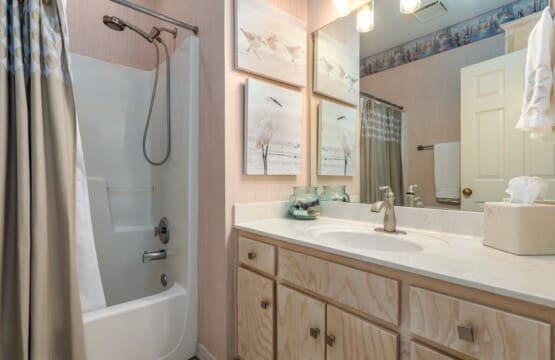 b2a0a00d2c4d45f89a052c6b027d679c LargeOriginal.jpg