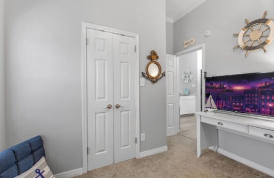 b5f55e594ea74b25be6f89125fcddeec LargeOriginal.jpg