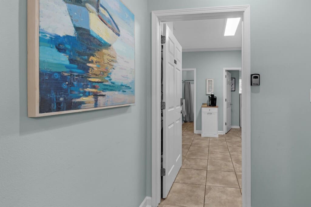 c700a1b3c2794895b63690b10ec24e31 LargeOriginal.jpg