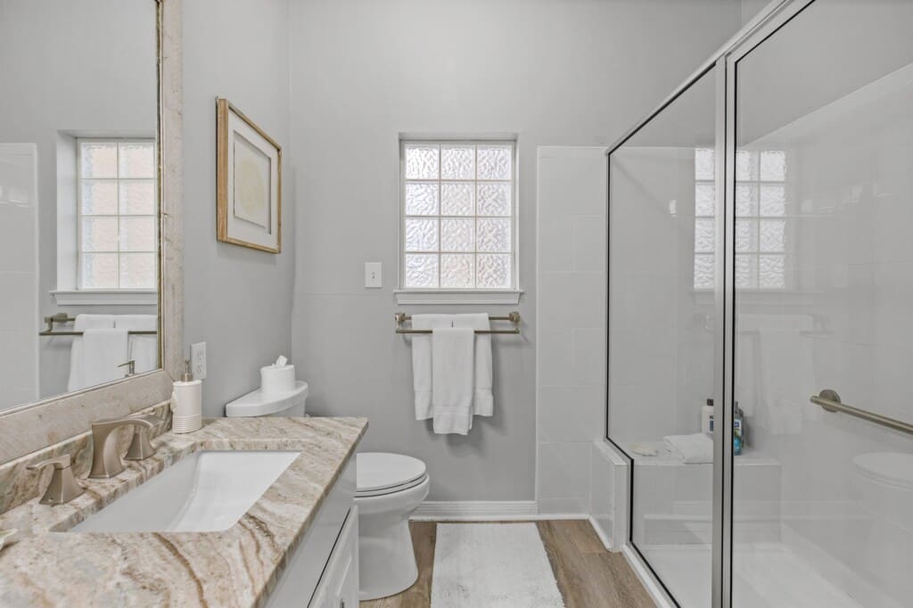 dc922f2f807542e2b395f97c4875ee00 LargeOriginal.jpg