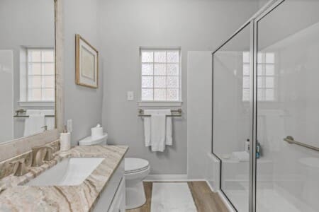 dc922f2f807542e2b395f97c4875ee00 LargeOriginal.jpg