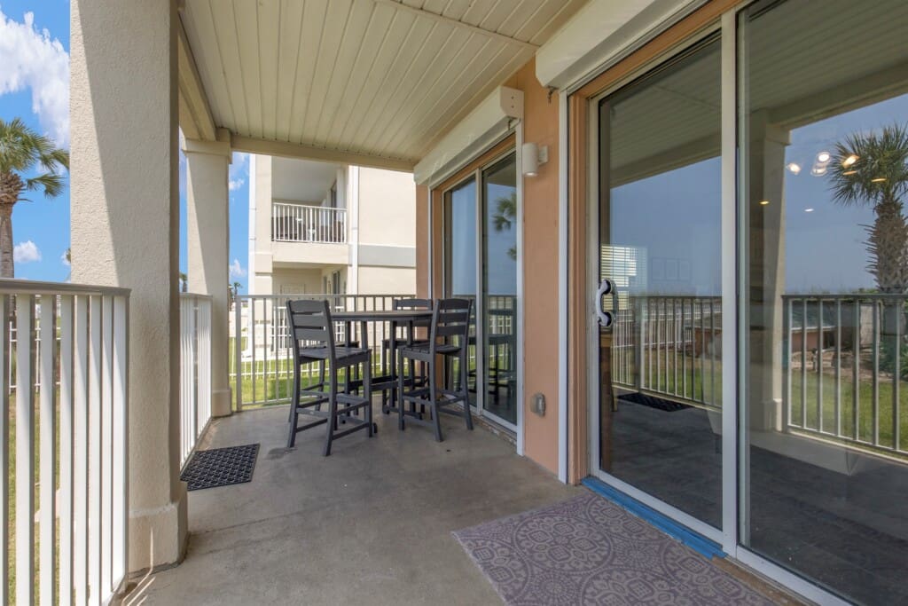 e72656c0f197405e8b2041d7b945446a LargeOriginal.jpg