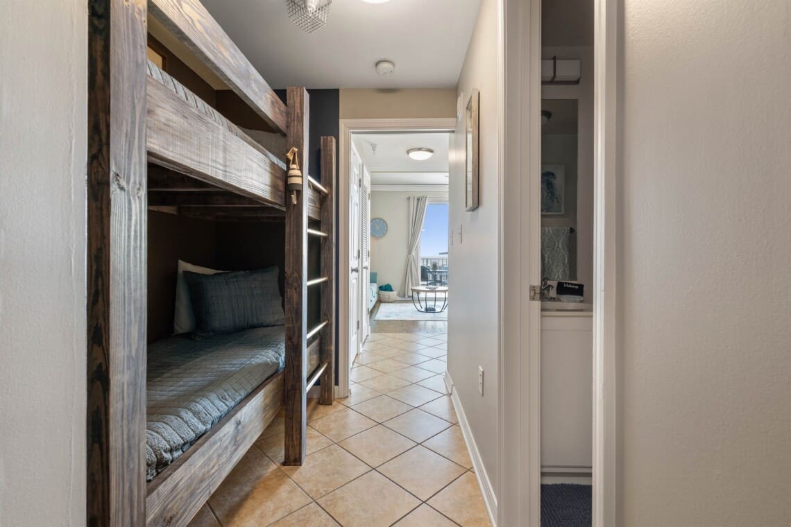 e999d555698a4a179ca90b34bad34f86 LargeOriginal.jpg