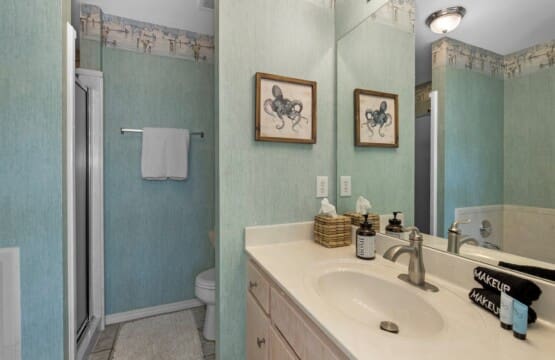 ef4f04f195a44d76b118c1e39f401f5a LargeOriginal.jpg