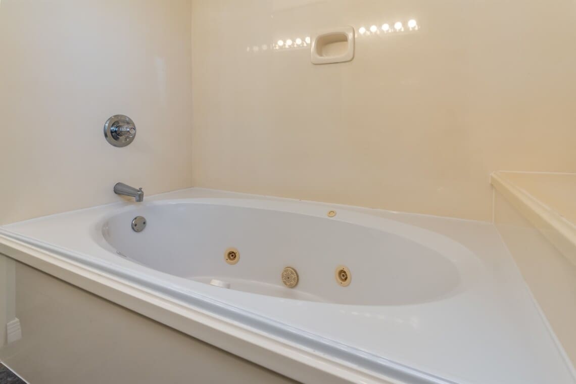 ef824875e6c3492b963352fa03656389 LargeOriginal.jpg