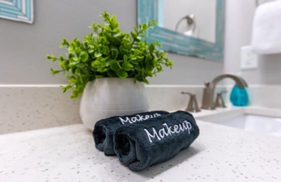 f53ae535d6504dec84cbb9782fa0505b LargeOriginal.jpg