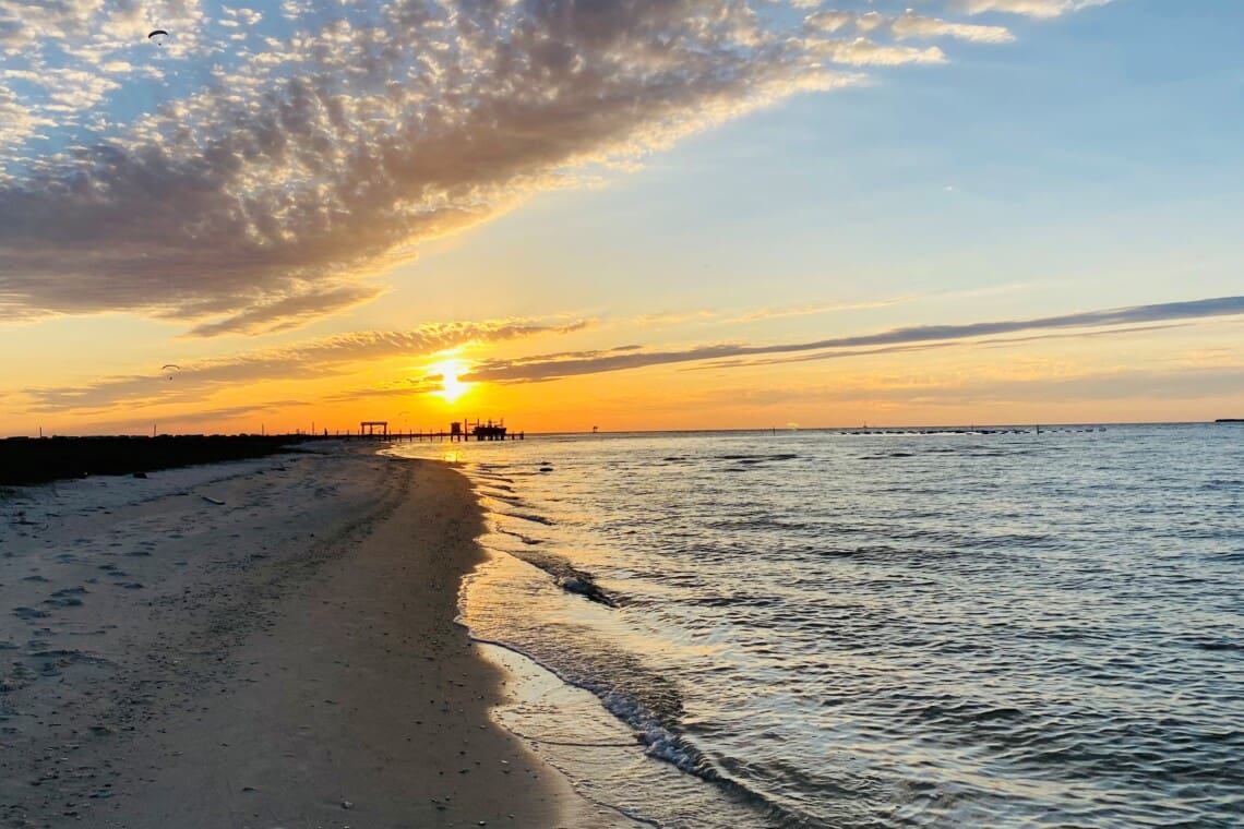 1e0b09999ae845e4bce55e56061a3339 LargeOriginal.jpg