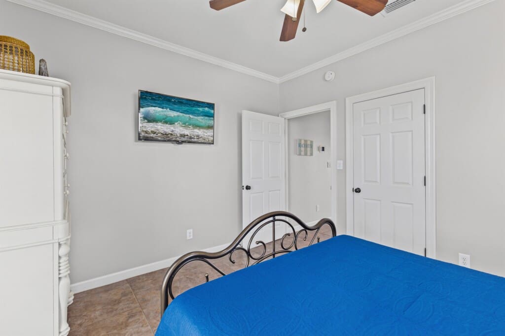 2cbfa7de1ef14ae58eda6ac7f74c5db8 LargeOriginal.jpg