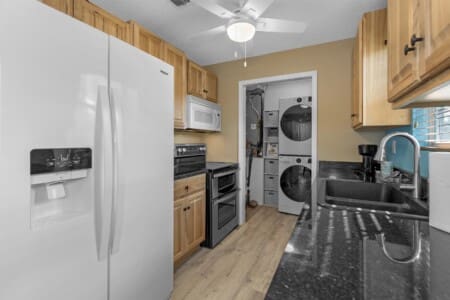 3329802707dc4c2697edf393bec6be63 LargeOriginal.jpg