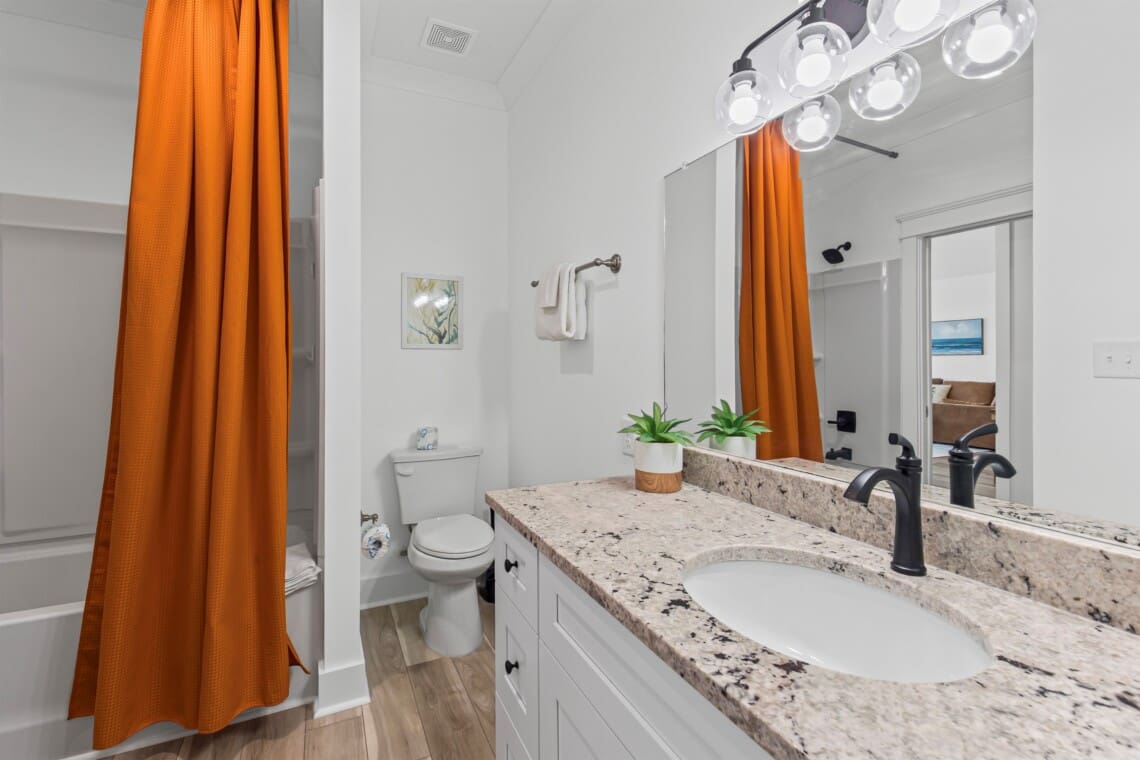 47f8e59ab9a242fc9a0682329b2f76e8 LargeOriginal.jpg