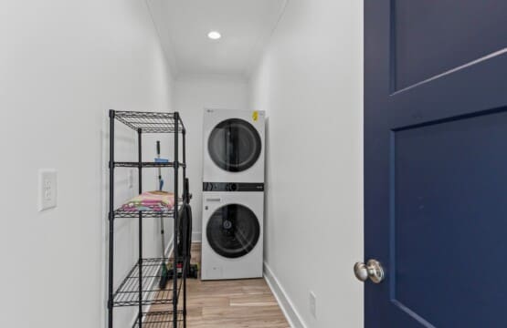 7b258cfa74694903aea9c3e3bcda9855 LargeOriginal.jpg