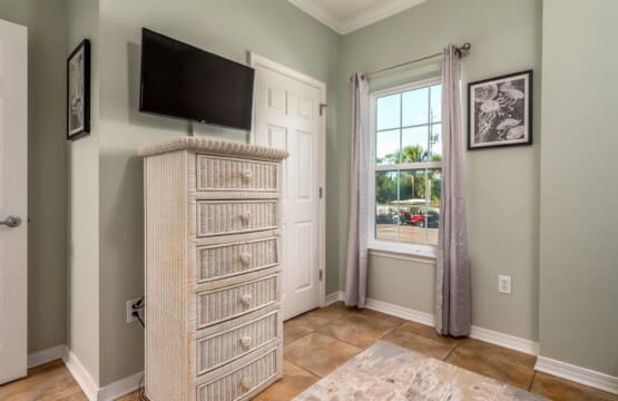 e5f907d3257e4717a979edf193a36cc0 LargeOriginal.jpg