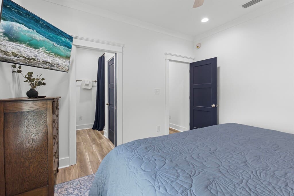 f2122557c9304d92a68c9a09ef0f64b2 LargeOriginal.jpg